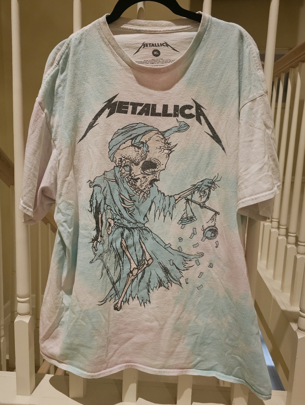 Metallica Men's Short Sleeve Graphic Tee in Pastel Blue/Pink